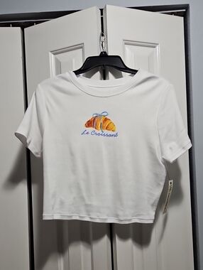 NWT 100% Cotton Coquette Feminine Cropped Crew Tee